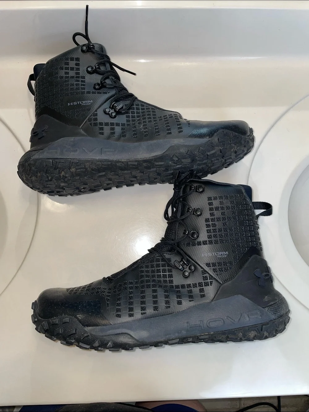 Under Armour STORM Proof Men’s HOVR Dawn Waterproof 2.0 Black Anthracite Boots